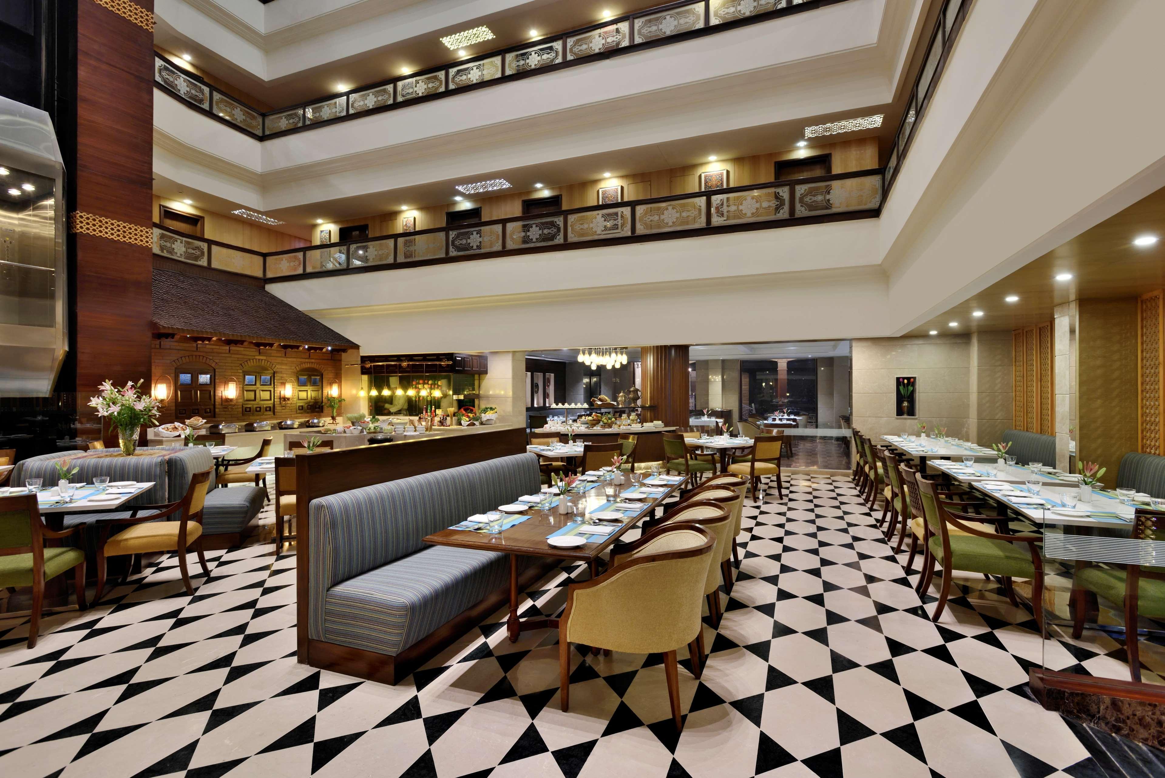 Radisson Srinagar Hotel Eksteriør billede