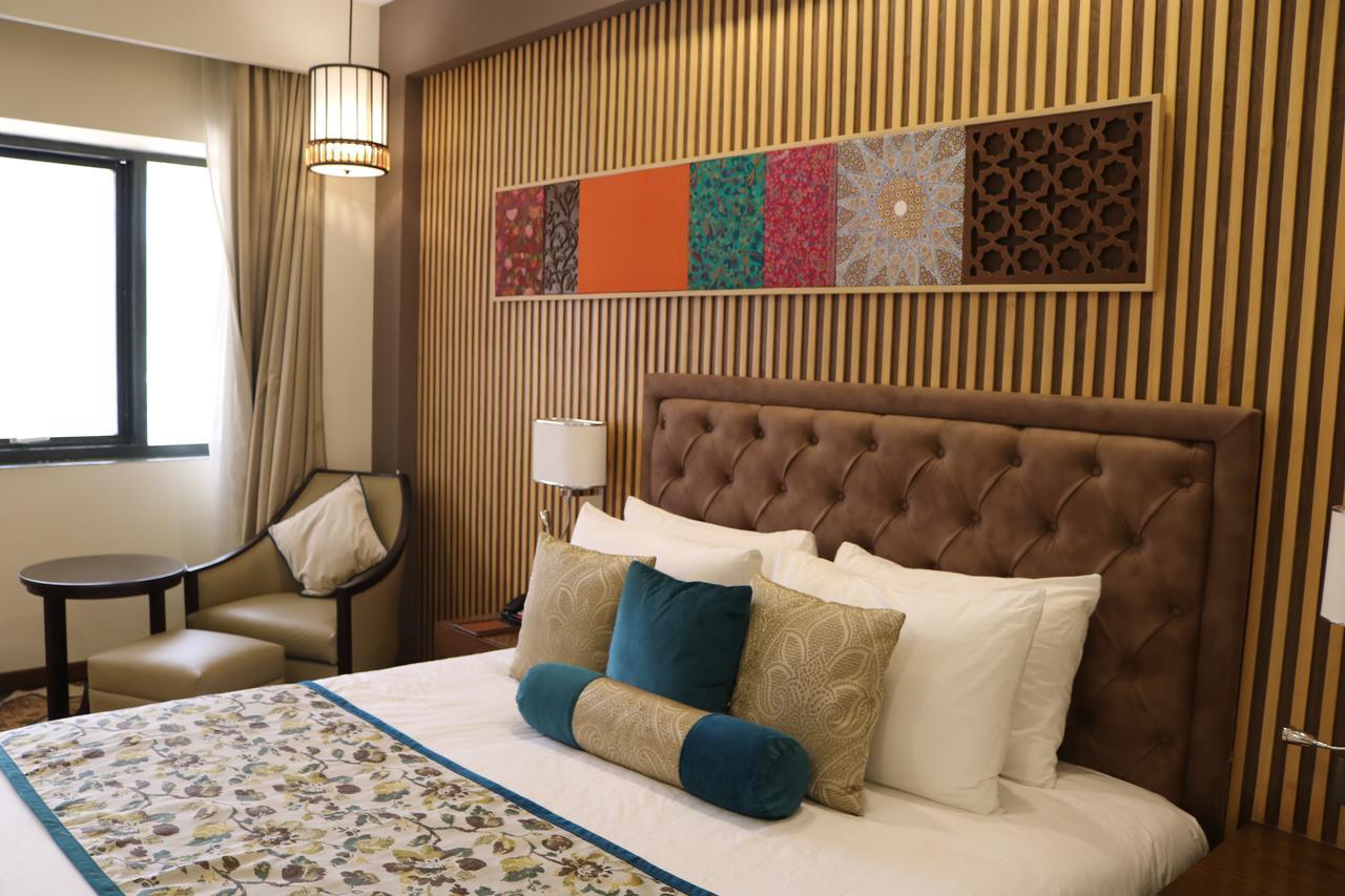 Radisson Srinagar Hotel Eksteriør billede