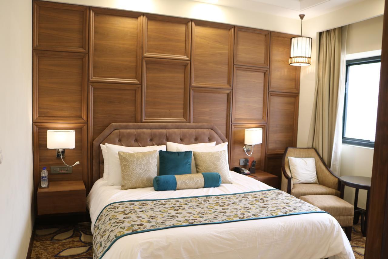 Radisson Srinagar Hotel Eksteriør billede