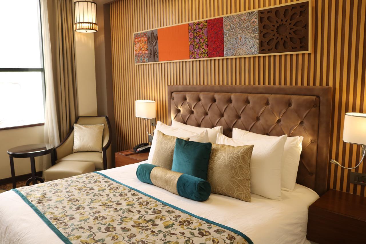 Radisson Srinagar Hotel Eksteriør billede