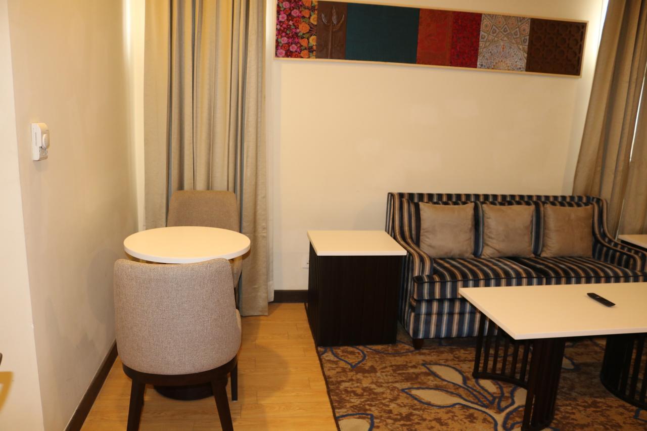 Radisson Srinagar Hotel Eksteriør billede